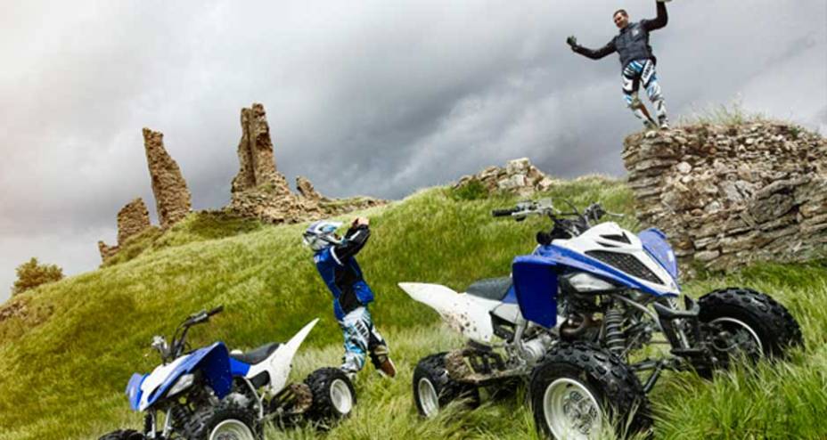 Além das novidades, o Raptor custa cerca de 5% menos do que o modelo 2012 | <a href="https://preprod.quatrorodas.abril.com.br/moto/noticias/yamaha-lanca-novo-raptor-700r-688932.shtml" rel="migration">Leia mais</a>