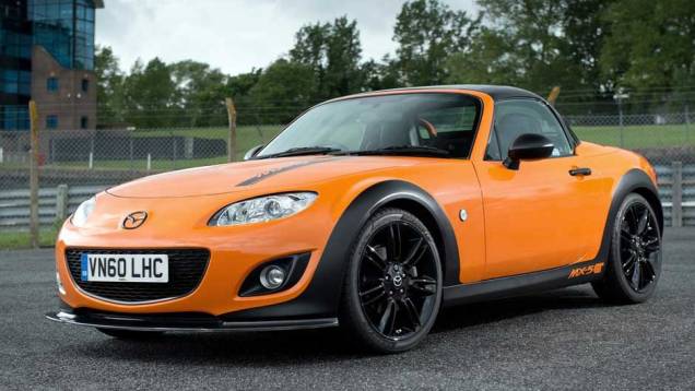 A preparação da Jota Sport conseguiu extrair mais de 200 cv do motor 2.0 aspirado | <a href="https://preprod.quatrorodas.abril.com.br/noticias/mazda-mostra-mx-5-especial-goodwood-324164_p.shtml" target="_blank" rel="migration">Leia mais</a> A preparação da Jota Sport conseguiu extrair mais de 200 cv do motor 2.0 aspirado | <a href="https://preprod.quatrorodas.abril.com.br/noticias/mazda-mostra-mx-5-especial-goodwood-324164_p.shtml" target="_blank" rel="migration">Leia mais</a>