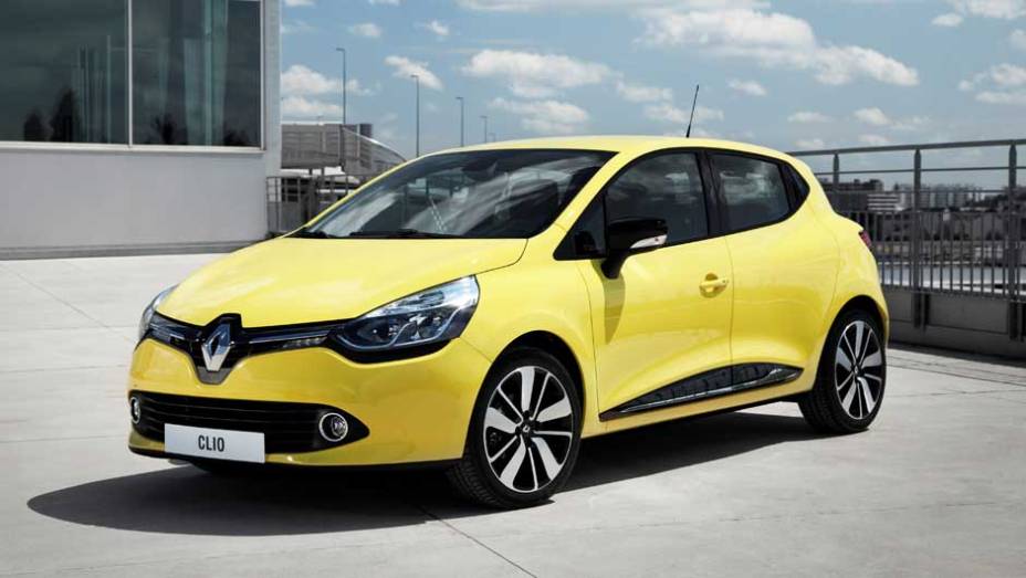 Outros itens s&atilde;o vidros el&eacute;tricos, rodas de aro 15" e assentos traseiros rebat&iacute;veis na propor&ccedil;&atilde;o 60/40. | <a href="%20https://preprod.quatrorodas.abril.com.br/saloes/paris/2012/renault-clio-702424.shtml" rel="migration">Leia mais</a>