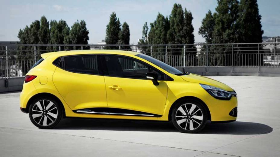 Al&eacute;m disso, h&aacute; sistema de navega&ccedil;&atilde;o com tela touch-screen, far&oacute;is de neblina e sensor de estacionamento traseiro | <a href="%20https://preprod.quatrorodas.abril.com.br/saloes/paris/2012/renault-clio-702424.shtml" rel="migration">Leia mais</a>