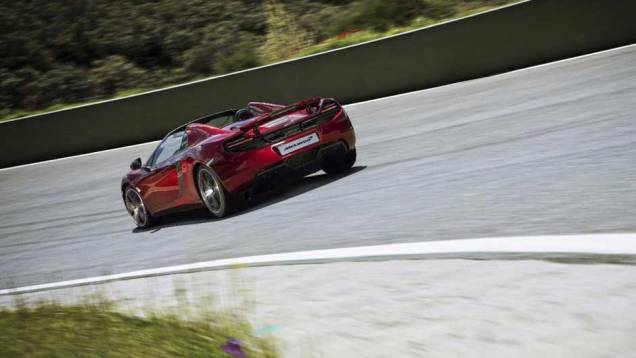 MP4-12C Spider tem rodas de aro 19" | <a href="https://preprod.quatrorodas.abril.com.br/saloes/paris/2012/mclaren-mp4-12c-spider-703295.shtml" rel="migration">Leia mais</a> MP4-12C Spider tem rodas de aro 19" | <a href="https://preprod.quatrorodas.abril.com.br/saloes/paris/2012/mclaren-mp4-12c-spider-703295.shtml" rel="migration">Leia mais</a>