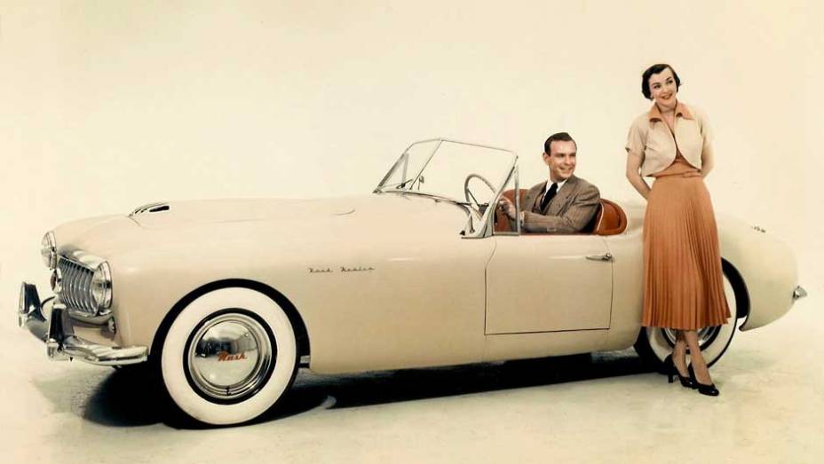 Nash Healey: projetado para o mercado norte-americano, foi vendido entre 1951 e 1954 e serviu de vitrine para os demais veículos da marca | <a href="https://preprod.quatrorodas.abril.com.br/noticias/sergio-pininfarina-morre-aos-85-anos-324190_p.shtml" target="_blank" rel="migration"></a>