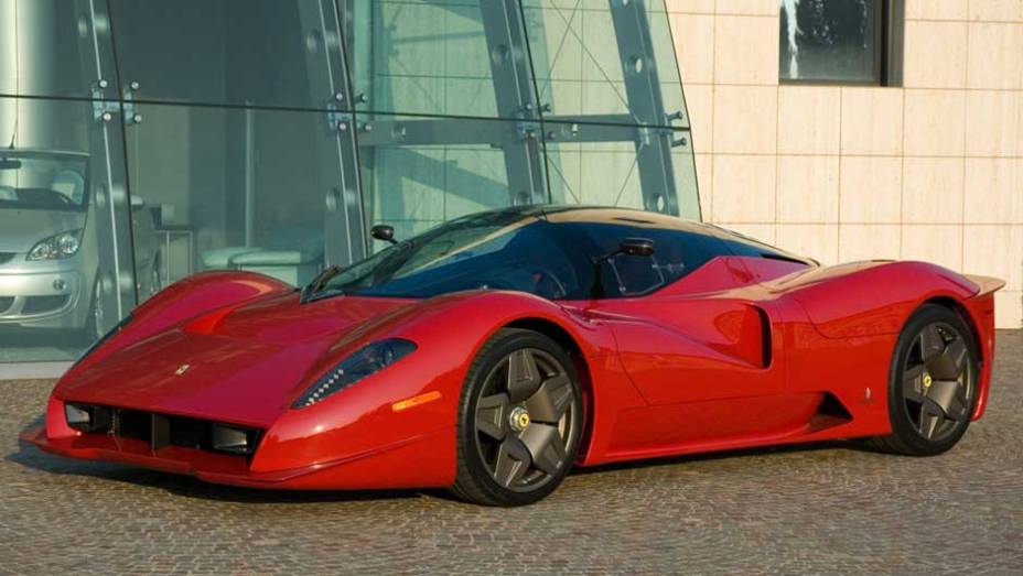 Pininfarina Ferrari P4-5: este protótipo foi feito especialmente para James Glickenhaus na base de uma Enzo e custou US$ 4 milhões | <a href="https://preprod.quatrorodas.abril.com.br/noticias/sergio-pininfarina-morre-aos-85-anos-324190_p.shtml" target="_blank" rel="migration">Leia ma</a>