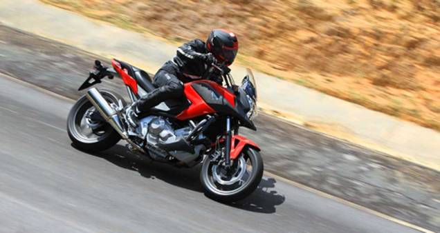 O design esportivo é um de seus pontos fortes | <a href="https://preprod.quatrorodas.abril.com.br/moto/noticias/honda-nc-700x-made-in-manaus-691787.shtml" rel="migration">Leia mais</a> O design esportivo é um de seus pontos fortes | <a href="https://preprod.quatrorodas.abril.com.br/moto/noticias/honda-nc-700x-made-in-manaus-691787.shtml" rel="migration">Leia mais</a>