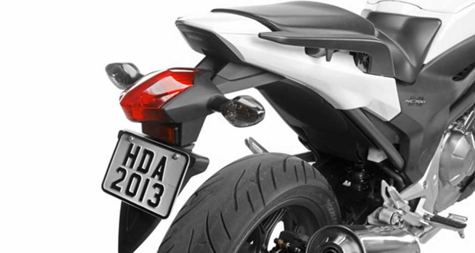 A NC 700X é uma das grandes novidades da linha 2013 | <a href="https://preprod.quatrorodas.abril.com.br/moto/noticias/honda-nc-700x-made-in-manaus-691787.shtml" rel="migration">Leia mais</a>