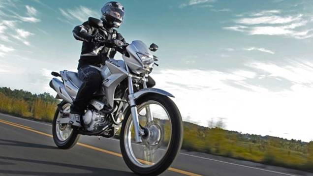 Descontinuada em 2008, a Falcon retorna ao mercado com boas mudanças | <a href="https://preprod.quatrorodas.abril.com.br/moto/noticias/falcon-400-esta-volta-691979.shtml" target="_blank" rel="migration">Leia mais</a> Descontinuada em 2008, a Falcon retorna ao mercado com boas mudanças | <a href="https://preprod.quatrorodas.abril.com.br/moto/noticias/falcon-400-esta-volta-691979.shtml" target="_blank" rel="migration">Leia mais</a>