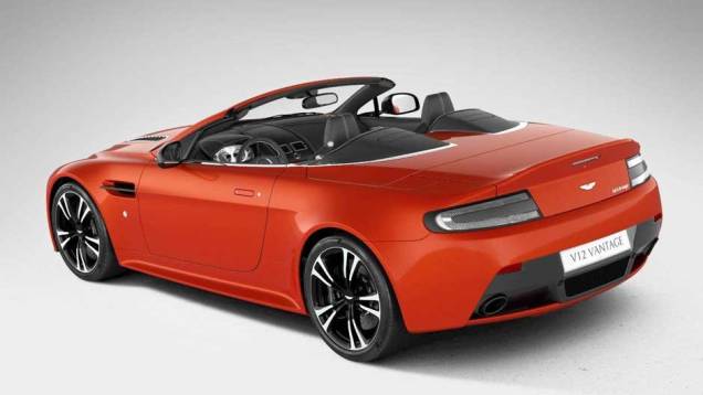 O Vantage chegou ao mercado em 2005 | <a href="https://preprod.quatrorodas.abril.com.br/saloes/paris/2012/aston-martin-vantage-v12-roadster-703294.shtml" rel="migration">Leia mais</a> O Vantage chegou ao mercado em 2005 | <a href="https://preprod.quatrorodas.abril.com.br/saloes/paris/2012/aston-martin-vantage-v12-roadster-703294.shtml" rel="migration">Leia mais</a>