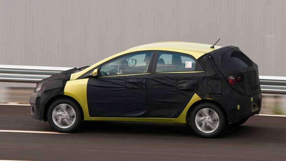Baixo n&iacute;vel de ru&iacute;do dos propulsores chamou a aten&ccedil;&atilde;o e agradou na pista de avalia&ccedil;&atilde;o | <a href="https://preprod.quatrorodas.abril.com.br/carros/lancamentos/novo-hyundai-sera-chamado-hb20-693564.shtml" target="_blank" rel="migration">Leia mais</a>