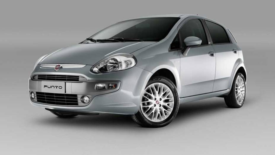 Na frente, a grade dianteira foi redesenhada e ganhou a companhia de um aplique que incorpora as luzes de neblina | <a href="https://preprod.quatrorodas.abril.com.br/carros/lancamentos/fiat-punto-2013-693625.shtml" target="_blank" rel="migration">Leia mais</a>