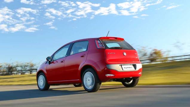 O motor E.torQ 1.6 16V é oferecido somente na versão Essence, que deve ser uma das mais vendidas da gama | <a href="https://preprod.quatrorodas.abril.com.br/carros/lancamentos/fiat-punto-2013-693625.shtml" target="_blank" rel="migration">Leia mais</a> O motor E.torQ 1.6 16V é oferecido somente na versão Essence, que deve ser uma das mais vendidas da gama | <a href="https://preprod.quatrorodas.abril.com.br/carros/lancamentos/fiat-punto-2013-693625.shtml" target="_blank" rel="migration">Leia mais</a>