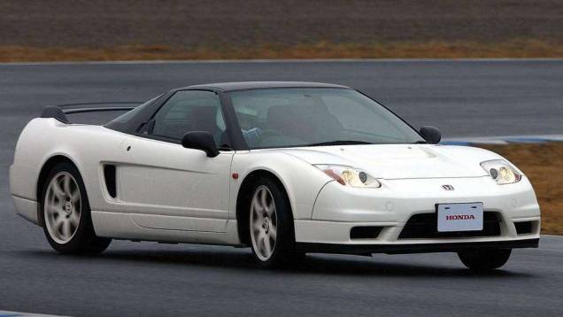 Em circuitos travados, Honda NSX conseguia rendimento igual ou superior a de rivais com motor sobrealimentado e com tração integral <a href="https://preprod.quatrorodas.abril.com.br/reportagens/classicos/japones-valente-828328.shtml" rel="migration">| Leia mais|</a> <a href="http" rel="migration"></a> Em circuitos travados, Honda NSX conseguia rendimento igual ou superior a de rivais com motor sobrealimentado e com tração integral <a href="https://preprod.quatrorodas.abril.com.br/reportagens/classicos/japones-valente-828328.shtml" rel="migration">| Leia mais|</a> <a href="http" rel="migration"></a>
