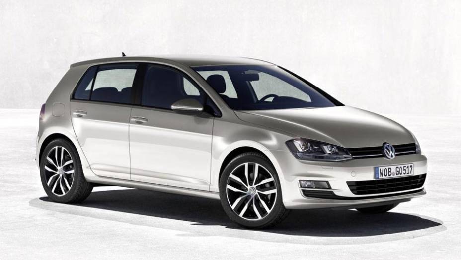 Novo VW Golf em sua sétima geração | <a href="https://preprod.quatrorodas.abril.com.br/saloes/paris/2012/golf-chega-setima-geracao-702391.shtml" rel="migration">Leia mais</a>