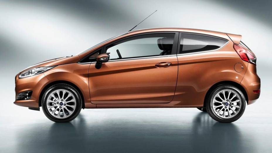 O hatch, que dever&aacute; ser fabricado no Brasil em 2013, passou por um facelift. | <a href="https://preprod.quatrorodas.abril.com.br/salao-do-automovel/2012/carros/fiesta-704046.shtml" rel="migration">Leia mais</a>
