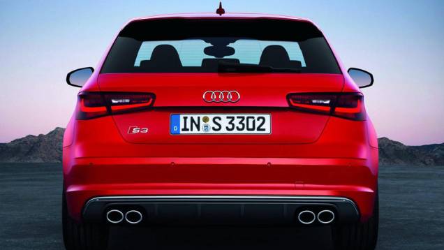 Novo Audi S3 | <a href="https://preprod.quatrorodas.abril.com.br/saloes/paris/2012/audi-s3-702744.shtml" rel="migration">Leia mais</a> Novo Audi S3 | <a href="https://preprod.quatrorodas.abril.com.br/saloes/paris/2012/audi-s3-702744.shtml" rel="migration">Leia mais</a>