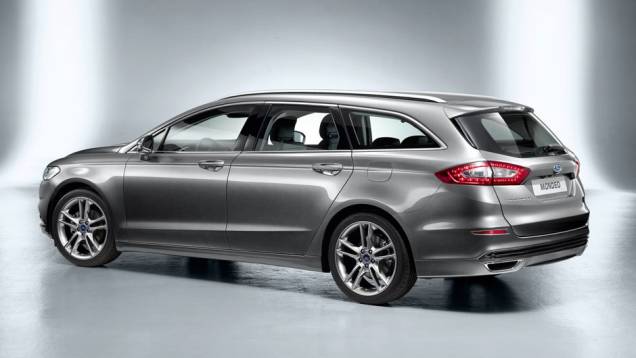 Uma versão com motor a diesel será lançada no futuro, mas a montadora não especificou o período. | <a href="%20https://preprod.quatrorodas.abril.com.br/saloes/paris/2012/ford-mondeo-702566.shtml" rel="migration">Leia mais</a> Uma versão com motor a diesel será lançada no futuro, mas a montadora não especificou o período. | <a href="%20https://preprod.quatrorodas.abril.com.br/saloes/paris/2012/ford-mondeo-702566.shtml" rel="migration">Leia mais</a>
