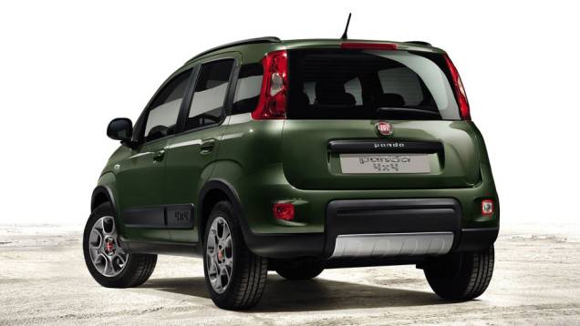 Além dos acessórios exclusivos, o Panda 4x4 oferece duas cores especiais, batizadas de Sicilia Orange e Toscana Green. | <a href="%20https://preprod.quatrorodas.abril.com.br/saloes/paris/2012/fiat-panda-4x4-702561.shtml" rel="migration">Leia mais</a> Além dos acessórios exclusivos, o Panda 4x4 oferece duas cores especiais, batizadas de Sicilia Orange e Toscana Green. | <a href="%20https://preprod.quatrorodas.abril.com.br/saloes/paris/2012/fiat-panda-4x4-702561.shtml" rel="migration">Leia mais</a>