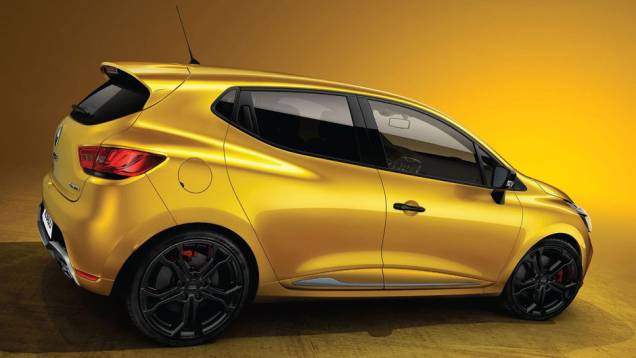 O motor 1.6 turbo desenvolve 197 cavalos de potência a 6.000 rpm | <a href="https://preprod.quatrorodas.abril.com.br/saloes/paris/2012/renault-clio-rs-200-703462.shtml" rel="migration">Leia mais</a> O motor 1.6 turbo desenvolve 197 cavalos de potência a 6.000 rpm | <a href="https://preprod.quatrorodas.abril.com.br/saloes/paris/2012/renault-clio-rs-200-703462.shtml" rel="migration">Leia mais</a>