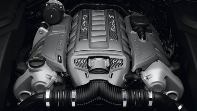 Motor V8 biturbo tem 542 cv de potência | <a href="https://preprod.quatrorodas.abril.com.br/saloes/los-angeles/2012/porsche-cayenne-turbo-s-724271.shtml" rel="migration">Leia mais</a> Motor V8 biturbo tem 542 cv de potência | <a href="https://preprod.quatrorodas.abril.com.br/saloes/los-angeles/2012/porsche-cayenne-turbo-s-724271.shtml" rel="migration">Leia mais</a>
