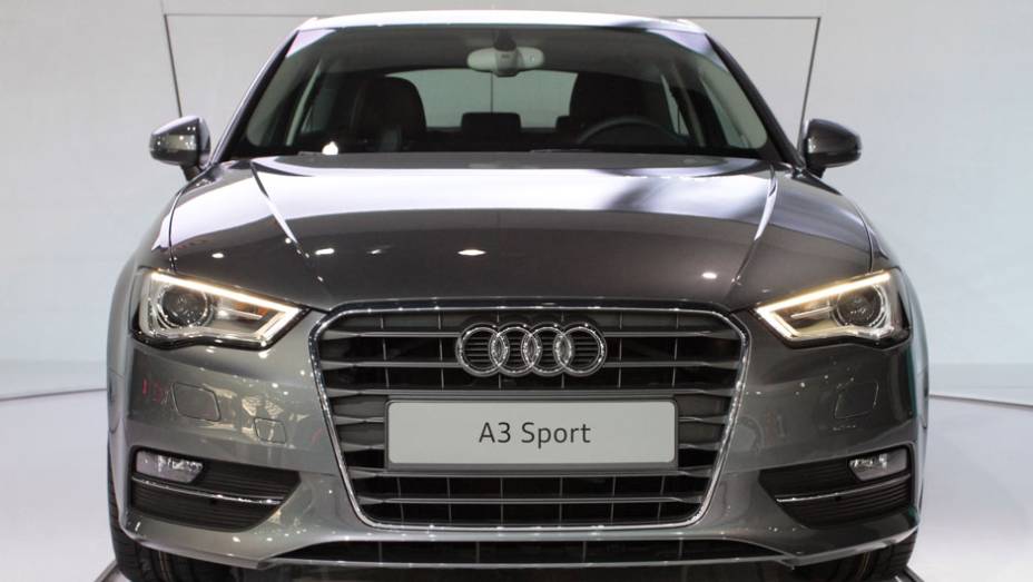 Modelo de tr&ecirc;s portas tem baixa emiss&atilde;o de CO2 <a href="https://preprod.quatrorodas.abril.com.br/salao-do-automovel/2012/carros/a3-sport-709767.shtml" rel="migration">Leia mais</a>