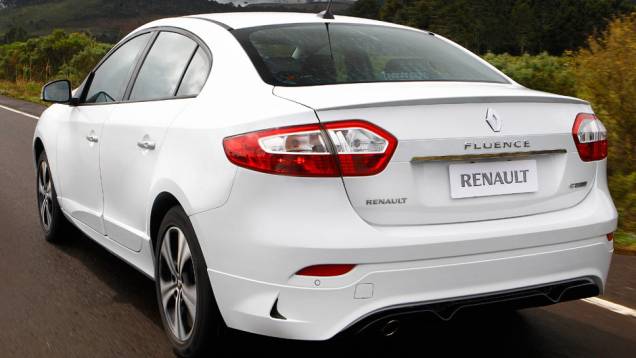 O Fluence GT é criado pela Renault Sport, responsável pela preparação dos modelos esportivos da marca | <a href="https://preprod.quatrorodas.abril.com.br/carros/lancamentos/renault-fluence-gt-721405.shtml" rel="migration">Leia mais</a> O Fluence GT é criado pela Renault Sport, responsável pela preparação dos modelos esportivos da marca | <a href="https://preprod.quatrorodas.abril.com.br/carros/lancamentos/renault-fluence-gt-721405.shtml" rel="migration">Leia mais</a>