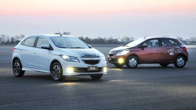 Grande aposta da GM para recuperar espaço entre os compactos, o Onix aposenta o veterano Corsa | <a href="%20https://preprod.quatrorodas.abril.com.br/salao-do-automovel/2012/carros/onix-708485.shtml" rel="migration">Leia mais</a> Grande aposta da GM para recuperar espaço entre os compactos, o Onix aposenta o veterano Corsa | <a href="%20https://preprod.quatrorodas.abril.com.br/salao-do-automovel/2012/carros/onix-708485.shtml" rel="migration">Leia mais</a>