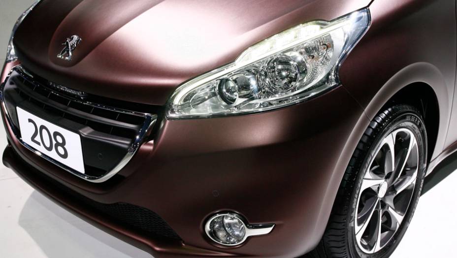 Peugeot 208 | <a href="https://preprod.quatrorodas.abril.com.br/salao-do-automovel/2012/carros/208-709089.shtml" rel="migration">Leia mais</a>