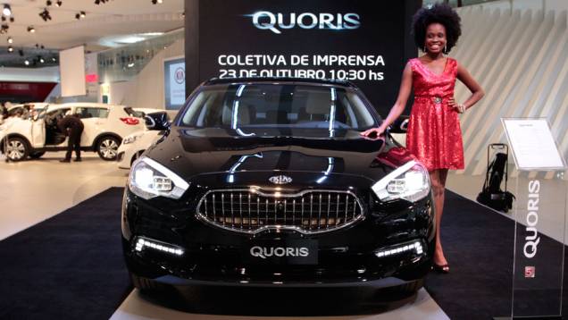 Ele chegará ao mercado nacional em 2013 para concorrer com nomes de peso da categoria | <a href="https://preprod.quatrorodas.abril.com.br/salao-do-automovel/2012/carros/quoris-703976.shtml" rel="migration">Leia mais</a> Ele chegará ao mercado nacional em 2013 para concorrer com nomes de peso da categoria | <a href="https://preprod.quatrorodas.abril.com.br/salao-do-automovel/2012/carros/quoris-703976.shtml" rel="migration">Leia mais</a>