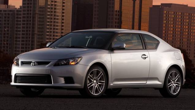 Quem ficou na primeira colocação foi a Scion, que faz parte do grupo Toyota | <a href="https://preprod.quatrorodas.abril.com.br/noticias/mercado/marcas-japonesas-sao-mais-confiaveis-diz-pesquisa-712948.shtml" rel="migration">Leia mais</a> Quem ficou na primeira colocação foi a Scion, que faz parte do grupo Toyota | <a href="https://preprod.quatrorodas.abril.com.br/noticias/mercado/marcas-japonesas-sao-mais-confiaveis-diz-pesquisa-712948.shtml" rel="migration">Leia mais</a>