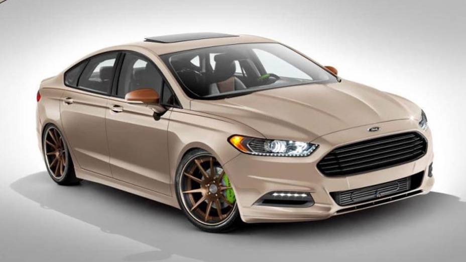 A Ford tamb&eacute;m preparou quatro vers&otilde;es modificadas do Fusion. A unidade modificada pela Tjin Edition combina pintura customizada, novo body kit, upgrade na turbina, escapamento com sa&iacute;da lateral e rodas de aro 21"