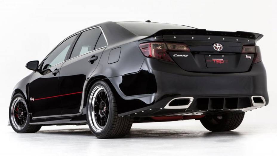 Toyota Camry desenvolvido em parceria com a Kyle Busch. Modelo foi inspirado nos ve&iacute;culos de corrida da Nascar