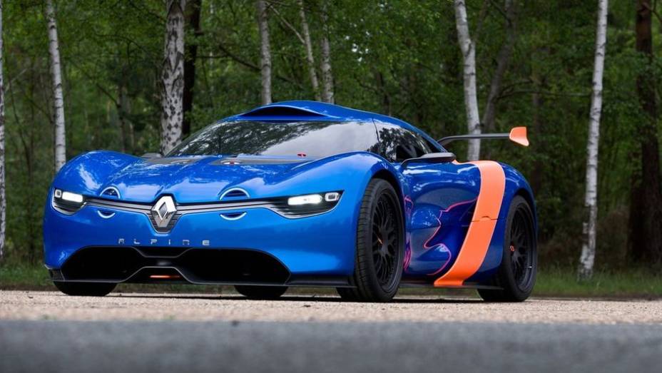 Por fim, chegamos ao presente. Essa máquina é o Renault Alpine A110-50 Concept, mostrado em 2012 | <a href="https://preprod.quatrorodas.abril.com.br/noticias/fabricantes/renault-caterham-produzirao-nova-linha-alpine-714806.shtml" rel="migration">Leia mais</a>