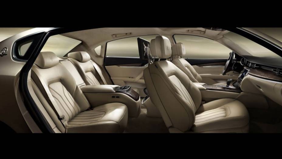 Maserati revela as primeiras imagens e informações do Quattroporte | <a href="https://preprod.quatrorodas.abril.com.br/noticias/mercado/maserati-revela-novo-quattroporte-715235.shtml" rel="migration">Leia mais</a> Maserati revela as primeiras imagens e informações do Quattroporte | <a href="https://preprod.quatrorodas.abril.com.br/noticias/mercado/maserati-revela-novo-quattroporte-715235.shtml" rel="migration">Leia mais</a>