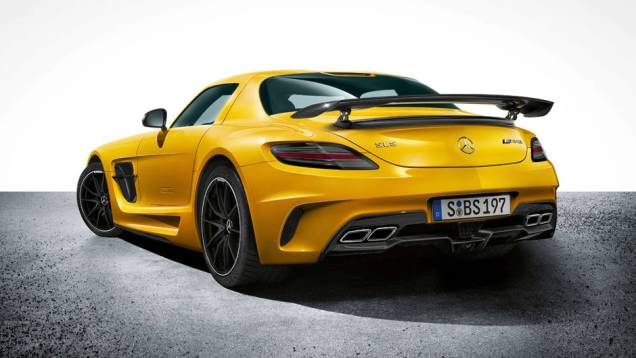 Asa traseira fixa é opcional | <a href="https://preprod.quatrorodas.abril.com.br/noticias/fabricantes/mercedes-revela-preco-sls-amg-black-series-735042.shtml" rel="migration">Leia mais</a> Asa traseira fixa é opcional | <a href="https://preprod.quatrorodas.abril.com.br/noticias/fabricantes/mercedes-revela-preco-sls-amg-black-series-735042.shtml" rel="migration">Leia mais</a>