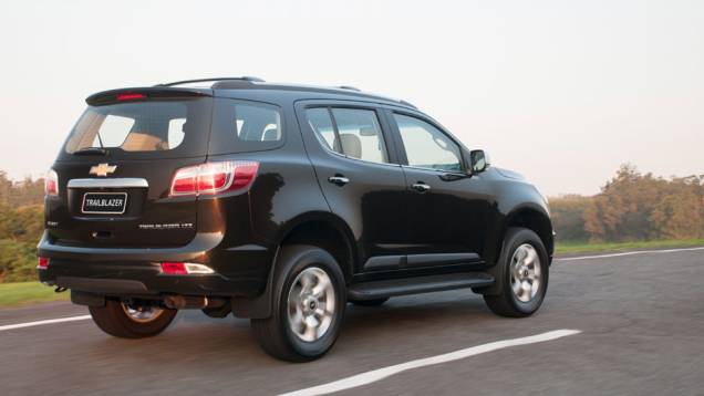 A Trailblazer tem detalhes exclusivos, incluindo a linha de cintura ascendente | <a href="https://preprod.quatrorodas.abril.com.br/carros/lancamentos/chevrolet-trailblazer-718248.shtml" target="_blank" rel="migration">Leia mais</a> A Trailblazer tem detalhes exclusivos, incluindo a linha de cintura ascendente | <a href="https://preprod.quatrorodas.abril.com.br/carros/lancamentos/chevrolet-trailblazer-718248.shtml" target="_blank" rel="migration">Leia mais</a>