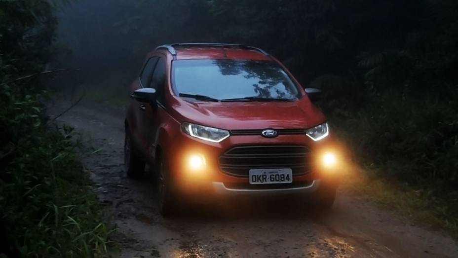 Ford lançou a versão AWD do novo EcoSport | <a href="https://preprod.quatrorodas.abril.com.br/noticias/mercado/ford-lanca-ecosport-4wd-porwershift-725244.shtml" rel="migration">Leia mais</a>