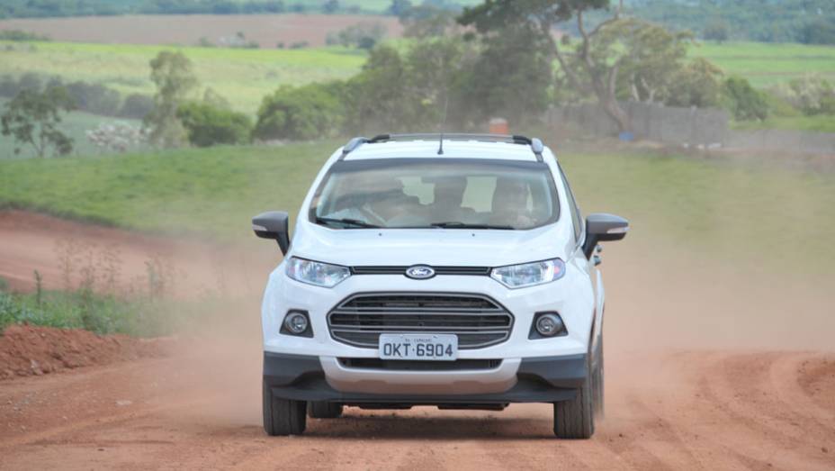 Modelo com tração integral é baseado na versão Freestyle | <a href="https://preprod.quatrorodas.abril.com.br/noticias/mercado/ford-lanca-ecosport-4wd-porwershift-725244.shtml" rel="migration">Leia mais</a>