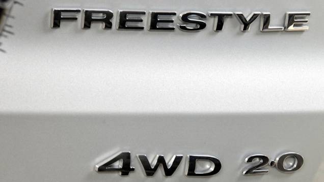 EcoSport 4WD Freestyle | <a href="https://preprod.quatrorodas.abril.com.br/noticias/mercado/ford-lanca-ecosport-4wd-porwershift-725244.shtml" rel="migration">Leia mais</a> EcoSport 4WD Freestyle | <a href="https://preprod.quatrorodas.abril.com.br/noticias/mercado/ford-lanca-ecosport-4wd-porwershift-725244.shtml" rel="migration">Leia mais</a>