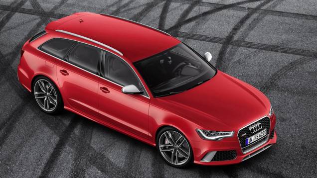 Entre os itens de série, a perua traz sistema multimídia MMI e rodas de 20 polegadas | <a href="%20https://preprod.quatrorodas.abril.com.br/saloes/detroit/2013/audi-rs6-avant-730408.shtml" rel="migration">Leia mais</a> Entre os itens de série, a perua traz sistema multimídia MMI e rodas de 20 polegadas | <a href="%20https://preprod.quatrorodas.abril.com.br/saloes/detroit/2013/audi-rs6-avant-730408.shtml" rel="migration">Leia mais</a>