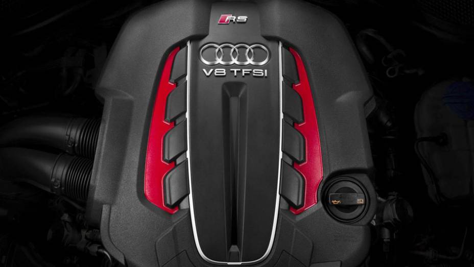 O motor 4.0 V8 biturbo entrega 560 cv; a perua pode chegar aos 305 km/h | <a href="https://preprod.quatrorodas.abril.com.br/saloes/detroit/2013/audi-rs6-avant-730408.shtml" rel="migration">Leia mais</a>