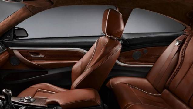 O carro será apresentado ao público em janeiro de 2013, durante o Salão de Detroit | <a href="https://preprod.quatrorodas.abril.com.br/saloes/detroit/2013/bmw-serie-4-coupe-concept-730364.shtml" rel="migration">Leia mais</a> O carro será apresentado ao público em janeiro de 2013, durante o Salão de Detroit | <a href="https://preprod.quatrorodas.abril.com.br/saloes/detroit/2013/bmw-serie-4-coupe-concept-730364.shtml" rel="migration">Leia mais</a>
