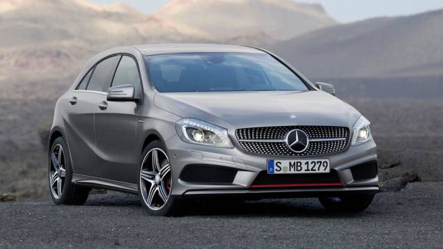A nova Classe A da Mercedes-Benz parece ter se acertado como hatch, e não mais minivan. | <a href="https://preprod.quatrorodas.abril.com.br/noticias/mercado/definidos-finalistas-carro-ano-2013-europa-728106.shtml" rel="migration">Leia mais</a> A nova Classe A da Mercedes-Benz parece ter se acertado como hatch, e não mais minivan. | <a href="https://preprod.quatrorodas.abril.com.br/noticias/mercado/definidos-finalistas-carro-ano-2013-europa-728106.shtml" rel="migration">Leia mais</a>