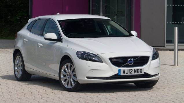 Por último, mas não menos importante, o sempre confiável Volvo V40. | <a href="https://preprod.quatrorodas.abril.com.br/noticias/mercado/definidos-finalistas-carro-ano-2013-europa-728106.shtml" rel="migration">Leia mais</a> Por último, mas não menos importante, o sempre confiável Volvo V40. | <a href="https://preprod.quatrorodas.abril.com.br/noticias/mercado/definidos-finalistas-carro-ano-2013-europa-728106.shtml" rel="migration">Leia mais</a>