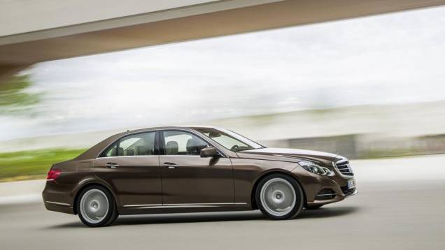 Por ser uma reestilização de meia-vida, nada mudou nas laterais | <a href="https://preprod.quatrorodas.abril.com.br/saloes/detroit/2013/mercedes-benz-classe-sedan-avant-730383.shtml" rel="migration">Leia mais</a> Por ser uma reestilização de meia-vida, nada mudou nas laterais | <a href="https://preprod.quatrorodas.abril.com.br/saloes/detroit/2013/mercedes-benz-classe-sedan-avant-730383.shtml" rel="migration">Leia mais</a>