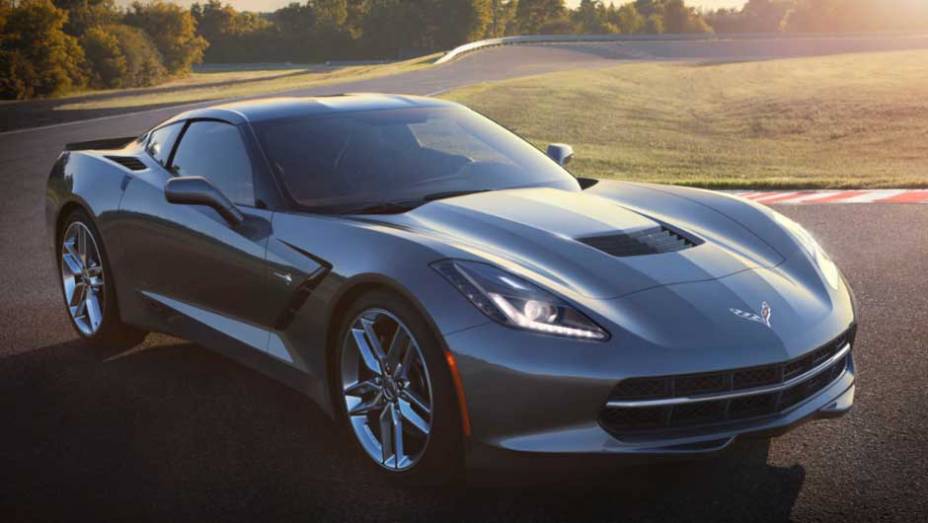 A sétima geração foi completamente renovada, e traz um estilo que promete dividir opiniões | <a href="https://preprod.quatrorodas.abril.com.br/saloes/detroit/2013/chevrolet-corvette-stingray-730871.shtml" rel="migration">Leia mais</a>