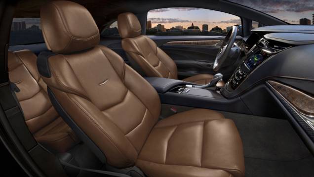 Especula-se que o preço fique em torno de US$ 55 mil | <a href="https://preprod.quatrorodas.abril.com.br/saloes/detroit/2013/cadillac-elr-730982.shtml" rel="migration">Leia mais</a> Especula-se que o preço fique em torno de US$ 55 mil | <a href="https://preprod.quatrorodas.abril.com.br/saloes/detroit/2013/cadillac-elr-730982.shtml" rel="migration">Leia mais</a>