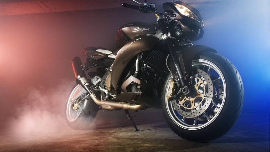 Em termos de performance, a promessa é de ganho de 10% em potência | <a href="https://preprod.quatrorodas.abril.com.br/moto/noticias/vilner-customiza-aprilia-tuono-731669.shtml" rel="migration">Leia mais</a>