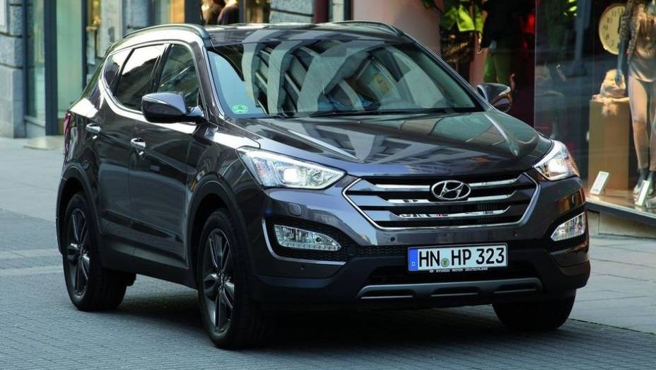 UTILITÁRIO GRANDE - Hyundai Santa Fe | <a href="https://preprod.quatrorodas.abril.com.br/noticias/seguranca/euro-ncap-divulga-lista-carros-mais-seguros-2012-731866.shtml" rel="migration">Leia mais</a>