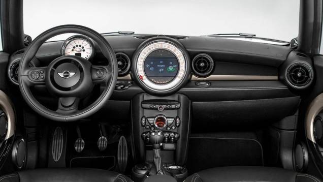São elas: 122 cv (Cooper Clubman), 112 cv (Cooper D Clubman), 184 cv (Cooper S Clubman) e 143 cv (Cooper SD Clubman) | <a href="%20https://preprod.quatrorodas.abril.com.br/saloes/genebra/2013/mini-clubman-bond-street-734431.shtml" rel="migration">Leia mais</a> São elas: 122 cv (Cooper Clubman), 112 cv (Cooper D Clubman), 184 cv (Cooper S Clubman) e 143 cv (Cooper SD Clubman) | <a href="%20https://preprod.quatrorodas.abril.com.br/saloes/genebra/2013/mini-clubman-bond-street-734431.shtml" rel="migration">Leia mais</a>