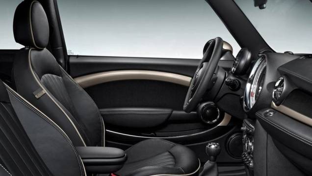 Em todos os casos, a transmissão é manual de seis velocidades (variante automática como opcional) | <a href="%20https://preprod.quatrorodas.abril.com.br/saloes/genebra/2013/mini-clubman-bond-street-734431.shtml" rel="migration">Leia mais</a> Em todos os casos, a transmissão é manual de seis velocidades (variante automática como opcional) | <a href="%20https://preprod.quatrorodas.abril.com.br/saloes/genebra/2013/mini-clubman-bond-street-734431.shtml" rel="migration">Leia mais</a>