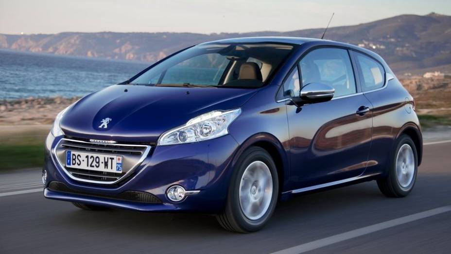 CARRO DO ANO - Peugeot 208 | <a href="https://preprod.quatrorodas.abril.com.br/noticias/mercado/finalistas-premio-carro-mundial-2013-sao-revelados-732525.shtml" rel="migration">Leia mais</a>